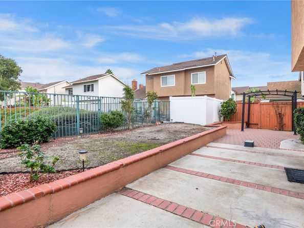 26051 Dunbar Drive, Lake Forest CA 92630