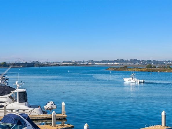 16255 Pacific Circle 204, Huntington Beach CA 92649