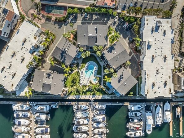 16255 Pacific Circle 204, Huntington Beach CA 92649