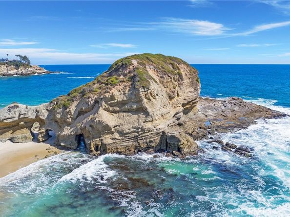 98 S La Senda Dr, Laguna Beach CA 92651