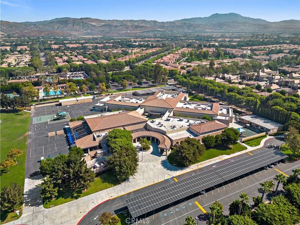 21 Paperbark, Irvine CA 92620