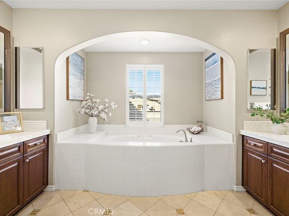 21 Paperbark, Irvine CA 92620