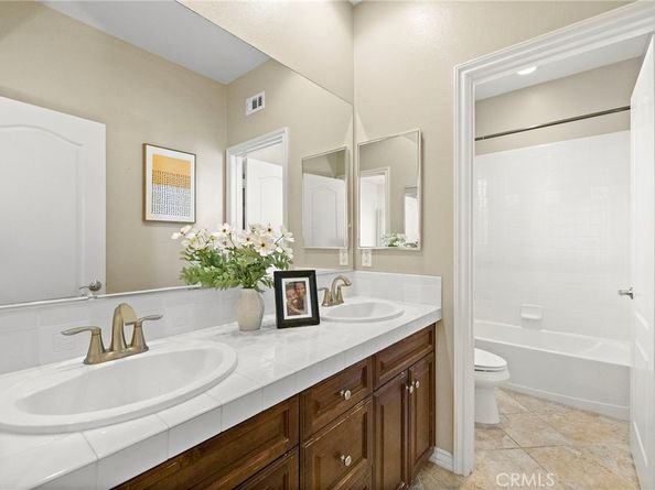 21 Paperbark, Irvine CA 92620