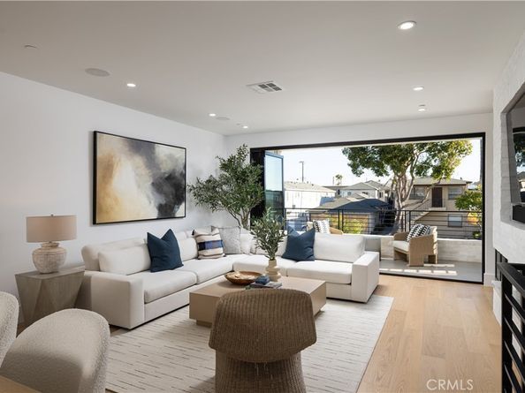 1315 Ocean Avenue, Seal Beach CA 90740