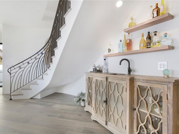 825 Coast View, Laguna Beach CA 92651