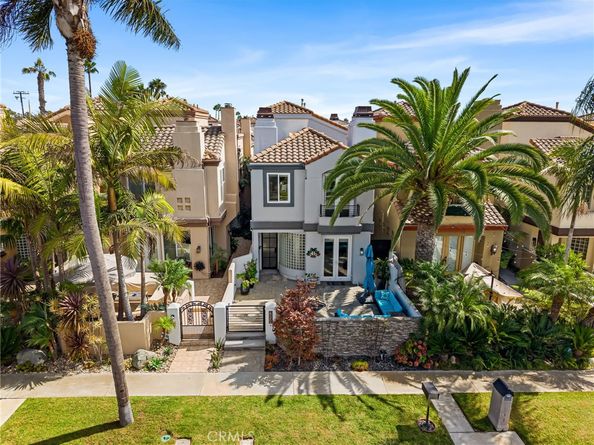 620 22nd, Huntington Beach CA 92648