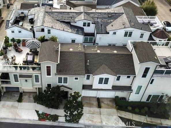 720 1/2 Poinsettia Ave, Corona Del Mar CA 92625