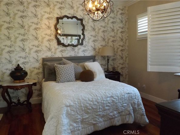 720 1/2 Poinsettia Ave, Corona Del Mar CA 92625