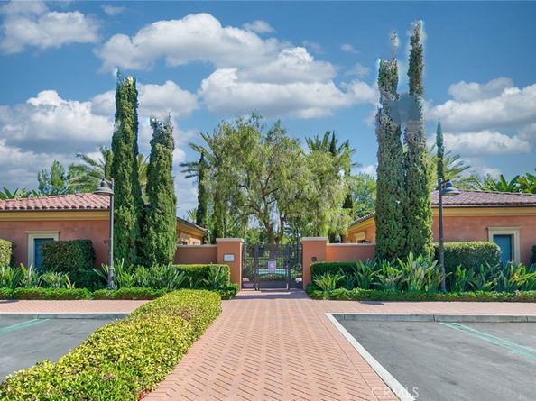 177 Firefly, Irvine CA 92618
