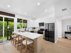 558 Vista Flora, Newport Beach CA 92660