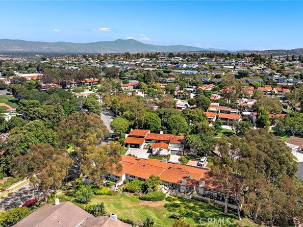 558 Vista Flora, Newport Beach CA 92660