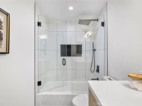 558 Vista Flora, Newport Beach CA 92660