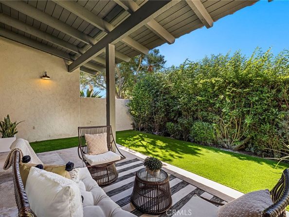 558 Vista Flora, Newport Beach CA 92660