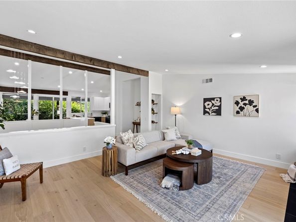 558 Vista Flora, Newport Beach CA 92660