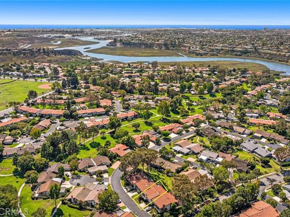 558 Vista Flora, Newport Beach CA 92660