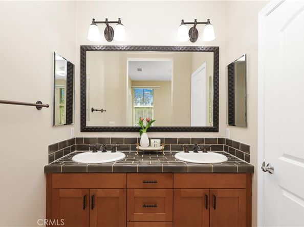 23 Crosspointe, Irvine CA 92618