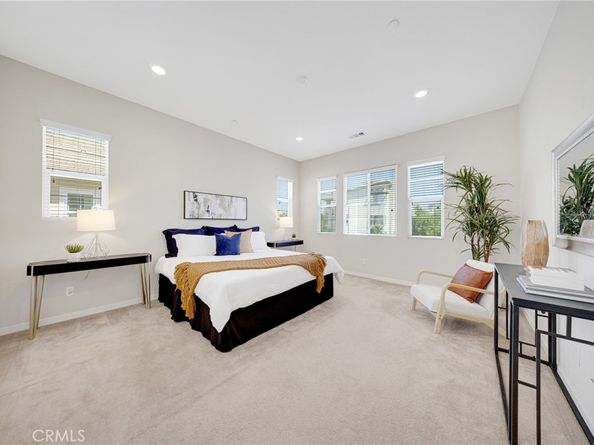 104 Sculpture, Irvine CA 92618