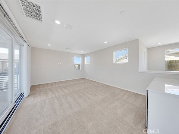 104 Sculpture, Irvine CA 92618