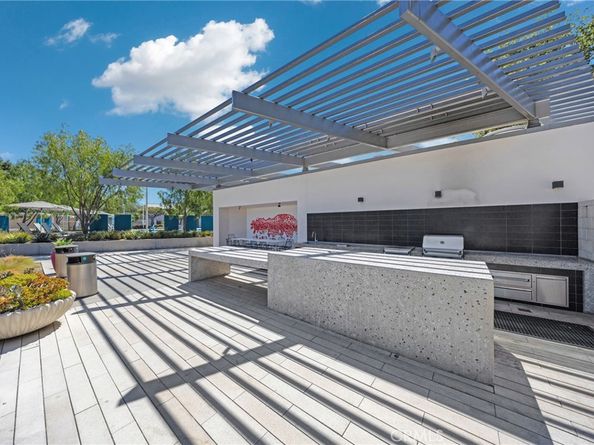 104 Sculpture, Irvine CA 92618