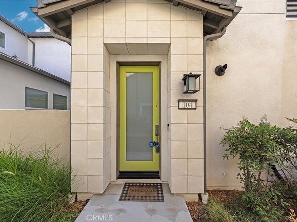 104 Sculpture, Irvine CA 92618