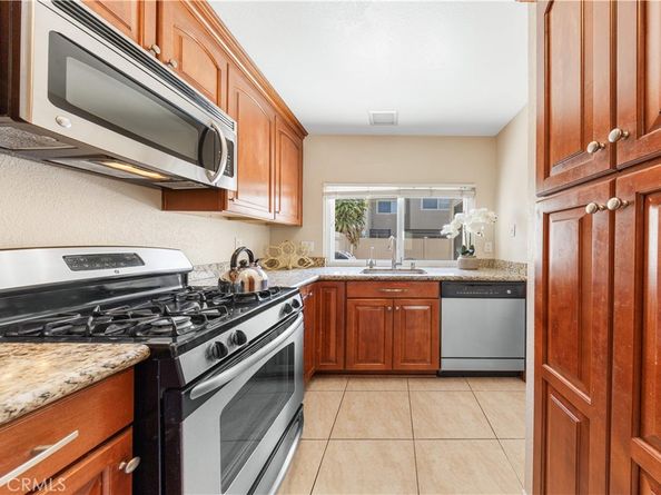 54 Kazan Street 27, Irvine CA 92604