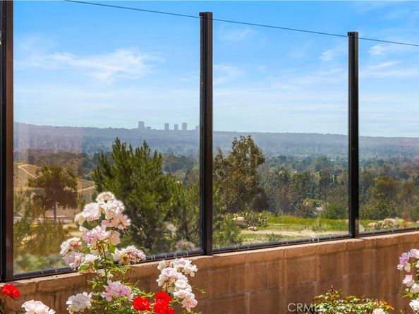 163 Summerland, Irvine CA 92602