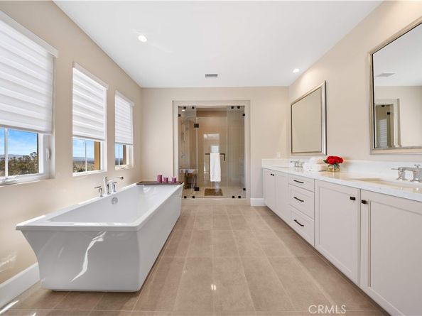 163 Summerland, Irvine CA 92602