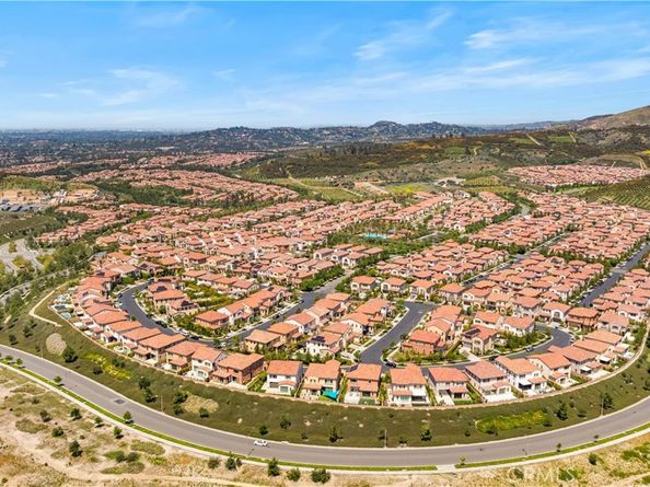 163 Summerland, Irvine CA 92602