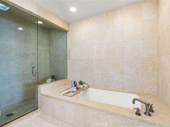 1554 E Oceanfront, Newport Beach CA 92661