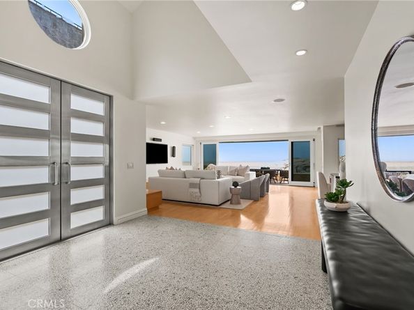 1554 E Oceanfront, Newport Beach CA 92661