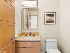 1554 E Oceanfront, Newport Beach CA 92661