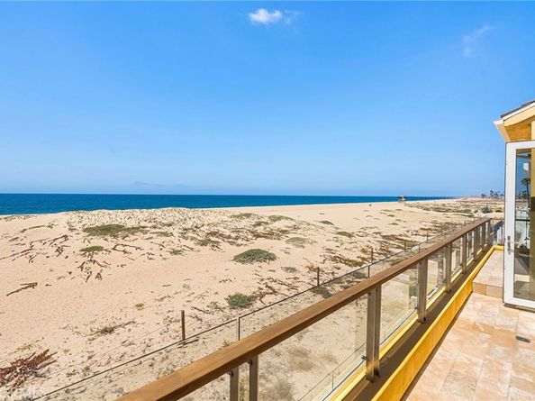 1554 E Oceanfront, Newport Beach CA 92661