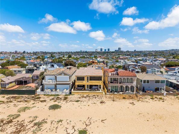 1554 E Oceanfront, Newport Beach CA 92661