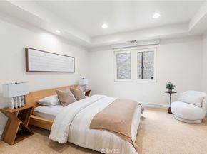 1554 E Oceanfront, Newport Beach CA 92661