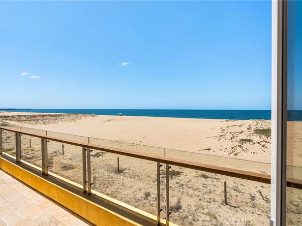 1554 E Oceanfront, Newport Beach CA 92661