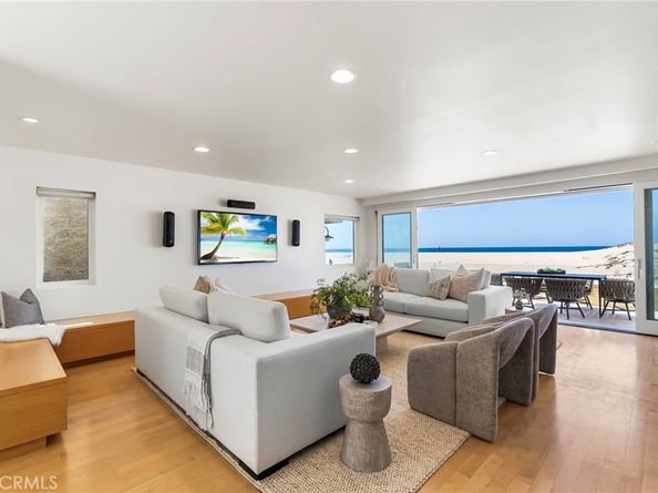 1554 E Oceanfront, Newport Beach CA 92661