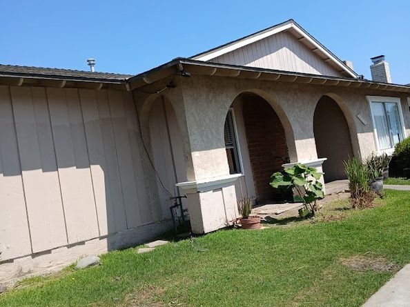 16542 Sabot Lane, Huntington Beach CA 92647