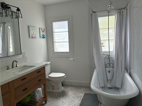 1195 N Chester Avenue, Pasadena CA 91104