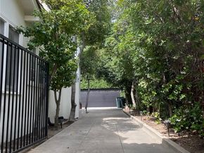 1195 N Chester Avenue, Pasadena CA 91104