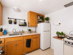 44 N Berkeley Avenue, Pasadena CA 91107