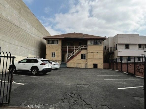 811 S Vermont, Los Angeles CA 90005