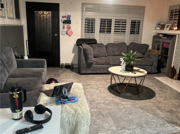 5820 Cimarron Street, Los Angeles CA 90047