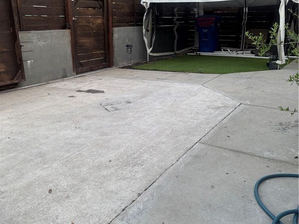 5820 Cimarron Street, Los Angeles CA 90047