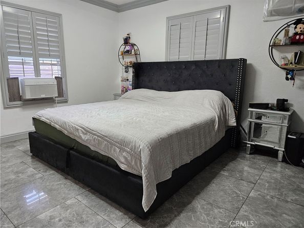 5820 Cimarron Street, Los Angeles CA 90047