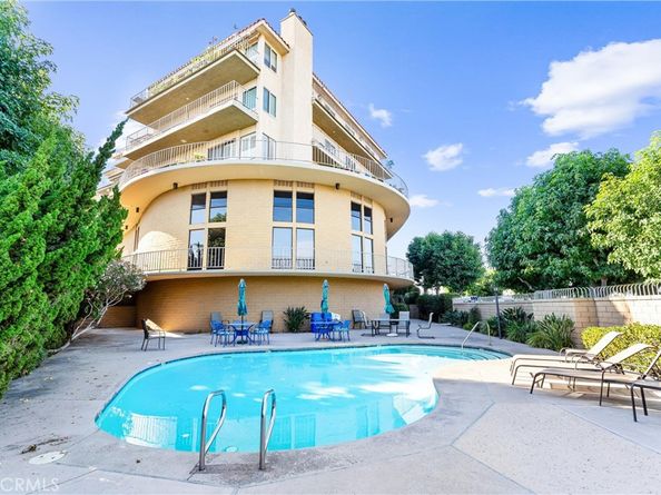 2700 E Panorama Drive 402, Signal Hill CA 90755