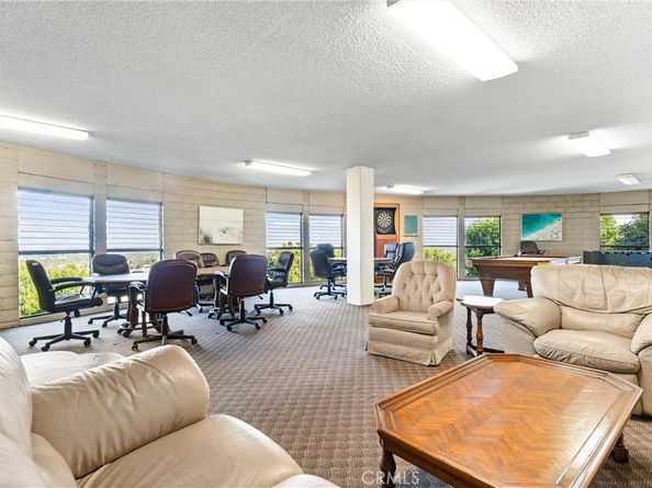 2700 E Panorama Drive 402, Signal Hill CA 90755