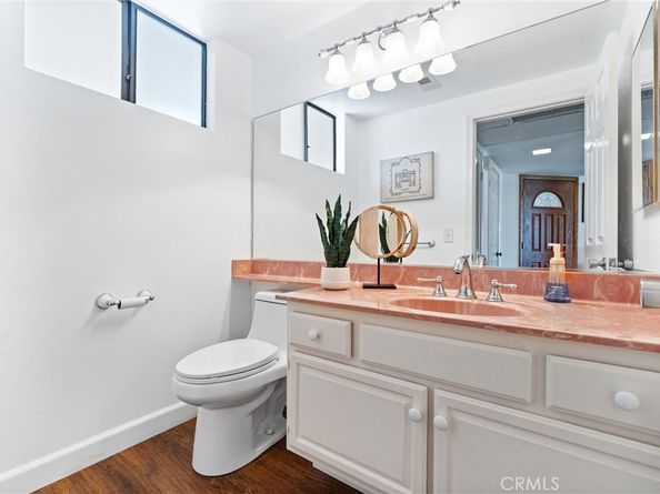 2700 E Panorama Drive 402, Signal Hill CA 90755