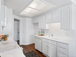 2700 E Panorama Drive 402, Signal Hill CA 90755