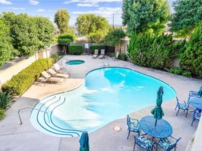 2700 E Panorama Drive 402, Signal Hill CA 90755