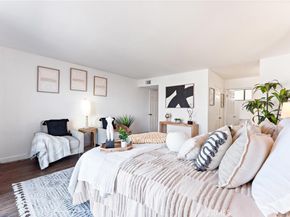 2700 E Panorama Drive 402, Signal Hill CA 90755